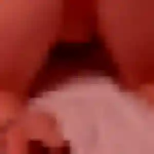 Geraldine, 28 ans, en ligne à Guyans-Vennes pour une rencontre coquine