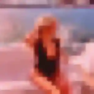 Charmante Brune, 23 ans à Harcourt - voir sa photo