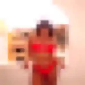 Découvre Noemie, 29 ans à Hénansal gratuitement