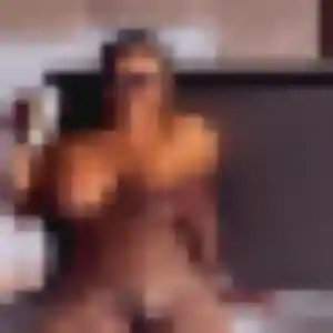 Soraya, femme de 27 ans propose plan cul à Houdancourt