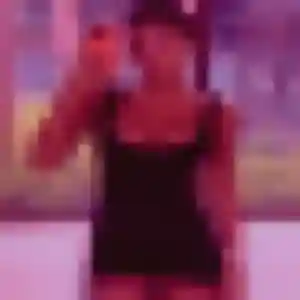 Laura (29 ans) à Isigny-le-Buat attend un plan cul rapidement