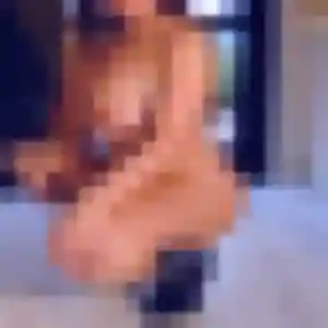 Photo de Estelle à La Bouëxière (29 ans) - plan cul gratuit