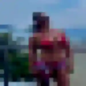 Charmante Louisa, 36 ans à La Peyratte - voir sa photo