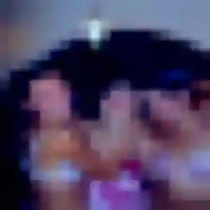 Charmante Flore, 31 ans à La Vallée - voir sa photo