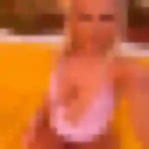 Découvre Paloma, 31 ans à Lagor gratuitement
