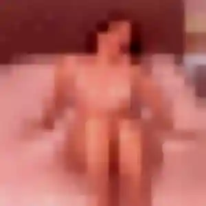 Edith (23 ans) à Le Ménil attend une rencontre ce soir