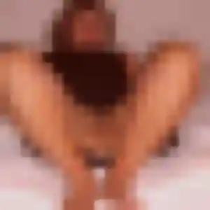 Photo de Sabine à Le Pecq (25 ans) - plan cul discret