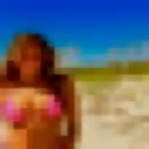 Photo privée de Noura, 27 ans à Le Pertre - rencontre coquine