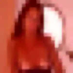 Rejoins Yael, 24 ans à Les Neyrolles en privé