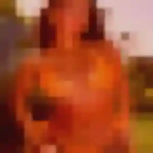 Charmante Lisa, 33 ans à Lessy - voir sa photo