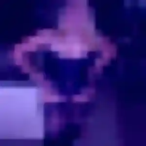Axelle, 34 ans, connectée à Leyrieu pour une rencontre coquine