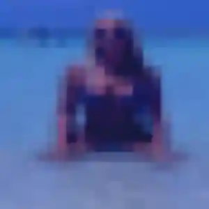 Charmante Lilou, 24 ans à Lhommaizé - voir sa photo