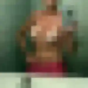 Photo privée de Faustine, 37 ans à Long - plan discret