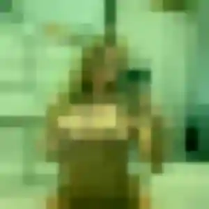 Karine, 32 ans, en ligne à Longwy pour une rencontre coquine