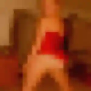 Anastasia, 32 ans, en ligne à Luché-Pringé pour un plan cul