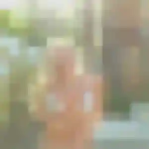 Charmante Penelope, 30 ans à Malintrat - voir sa photo
