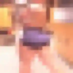 Cecile (35 ans) à Manthes attend une rencontre aujourd'hui