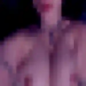 Delphine, femme de 35 ans propose plan cul à Marsac