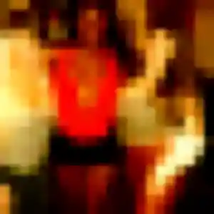 Iris, 22 ans, connectée à Merpins pour une rencontre coquine