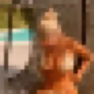 Photo de Sofia à Mésanger (26 ans) - plan cul discret