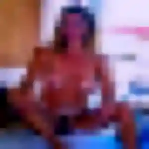 Photo privée de Emmanuelle, 25 ans à Mesnil-sur-l'Estrée - plan discret