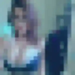 Azalee (22 ans) à Miramas propose une rencontre maintenant