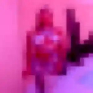 Contacte Helene, 26 ans à Monthou-sur-Cher en privé
