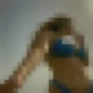 Rencontre Bettina, 31 ans à Montrouge en privé