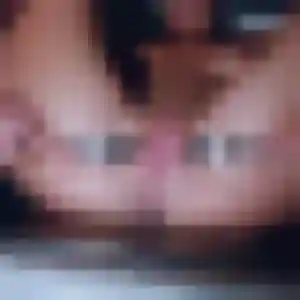 Photo de Kim à Mouans-Sartoux (32 ans) - plan cul anonyme