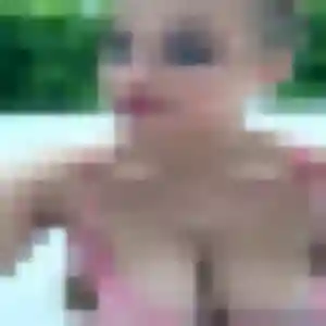Virginie (30 ans) à Nancras cherche un plan cul aujourd'hui