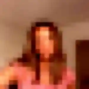 Virginie, 24 ans, connectée à Nevers pour une rencontre coquine