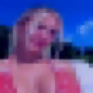 Sibylle (22 ans) à Niévroz propose un plan cul aujourd'hui