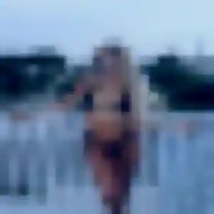 Clemence, 24 ans, en ligne à Niort pour une rencontre coquine