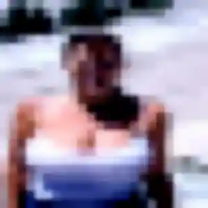 Aurore, 28 ans, en ligne à Plogoff pour un plan cul