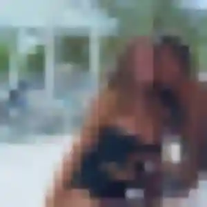 Leonore, 23 ans, connectée à Plounévez-Moëdec pour une rencontre coquine