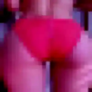 Flore (30 ans) à Pouilly-sous-Charlieu cherche un plan cul maintenant