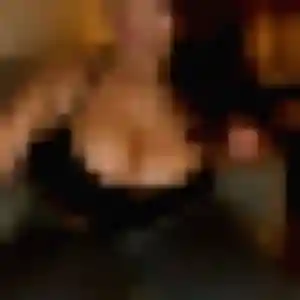 Photo privée de Flore, 30 ans à Puyvert - rencontre coquine