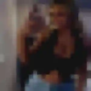 Photo exclusive de Katia, 36 ans à Quaix-en-Chartreuse - rencontre sans lendemain