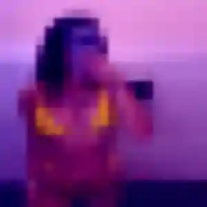 Alessandra, 23 ans, dispo pour plan cul à Riorges