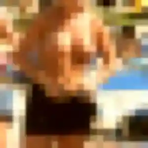 Marie-Ange, 23 ans, en ligne à Roscoff pour un plan cul