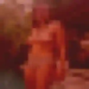 Contacte Brunehilde, 23 ans à Saint-Baudelle gratuitement