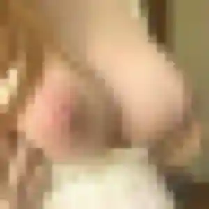 Juliette, 28 ans, connectée à Saint-Cassien pour un plan cul