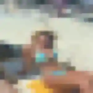 Photo de Eleonore à Saint-Cernin-de-Larche (22 ans) - plan cul discret
