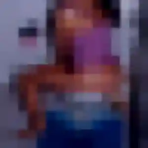 Dana, fille de 28 ans cherche plan cul à Saint-Cyr