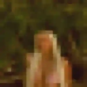Sexy Laurence, 29 ans à Saint-Estèphe - voir sa photo
