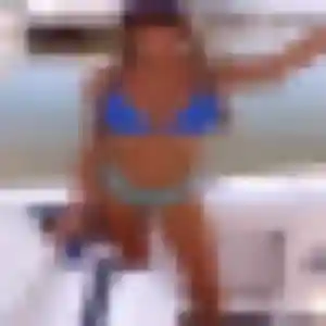 Zephyrine, 45 ans, connectée à Saint-Étienne-du-Grès pour une rencontre coquine
