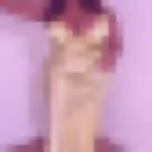 Helena, 23 ans, connectée à Saint-Genou pour une rencontre coquine