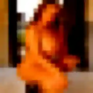 Sabrina, 22 ans, en ligne à Saint-Goazec pour un plan cul