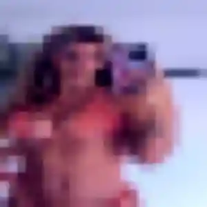 Edith, 35 ans, connectée à Saint-Léger-lès-Domart pour un plan cul