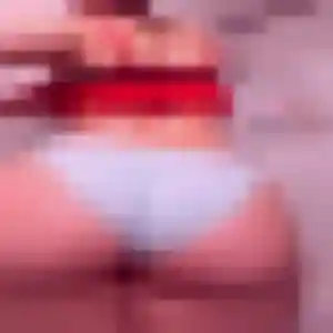 Lily, 45 ans, dispo pour plan cul à Saint-Malo